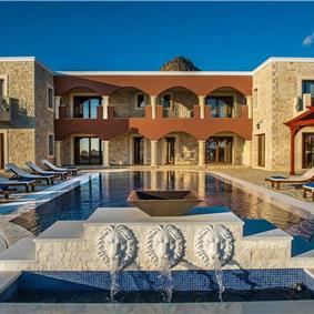 8 bedroom luxury villa with pool near Koutsounari, sleeps 16